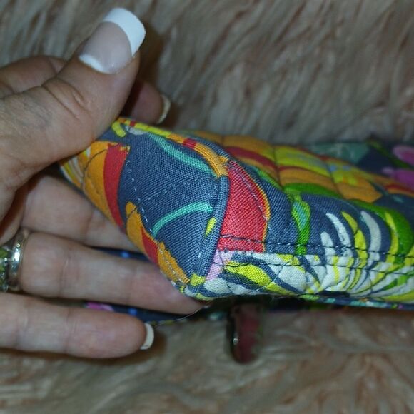 Vibrant Floral Women's Bag - Picture 8 of 9